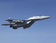 开云下载-足球与记忆的共鸣，当毕尔巴鄂的绿茵响起安哥拉的回响