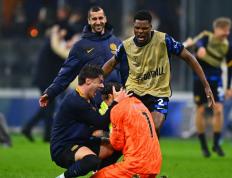 开云下载-瑞典横扫AC米兰，苏亚雷斯统治全场的简单介绍