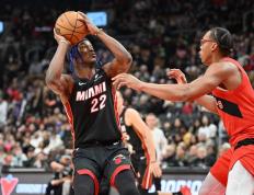 开云体育-猛龙惊险击败国王，小卡两度绝杀