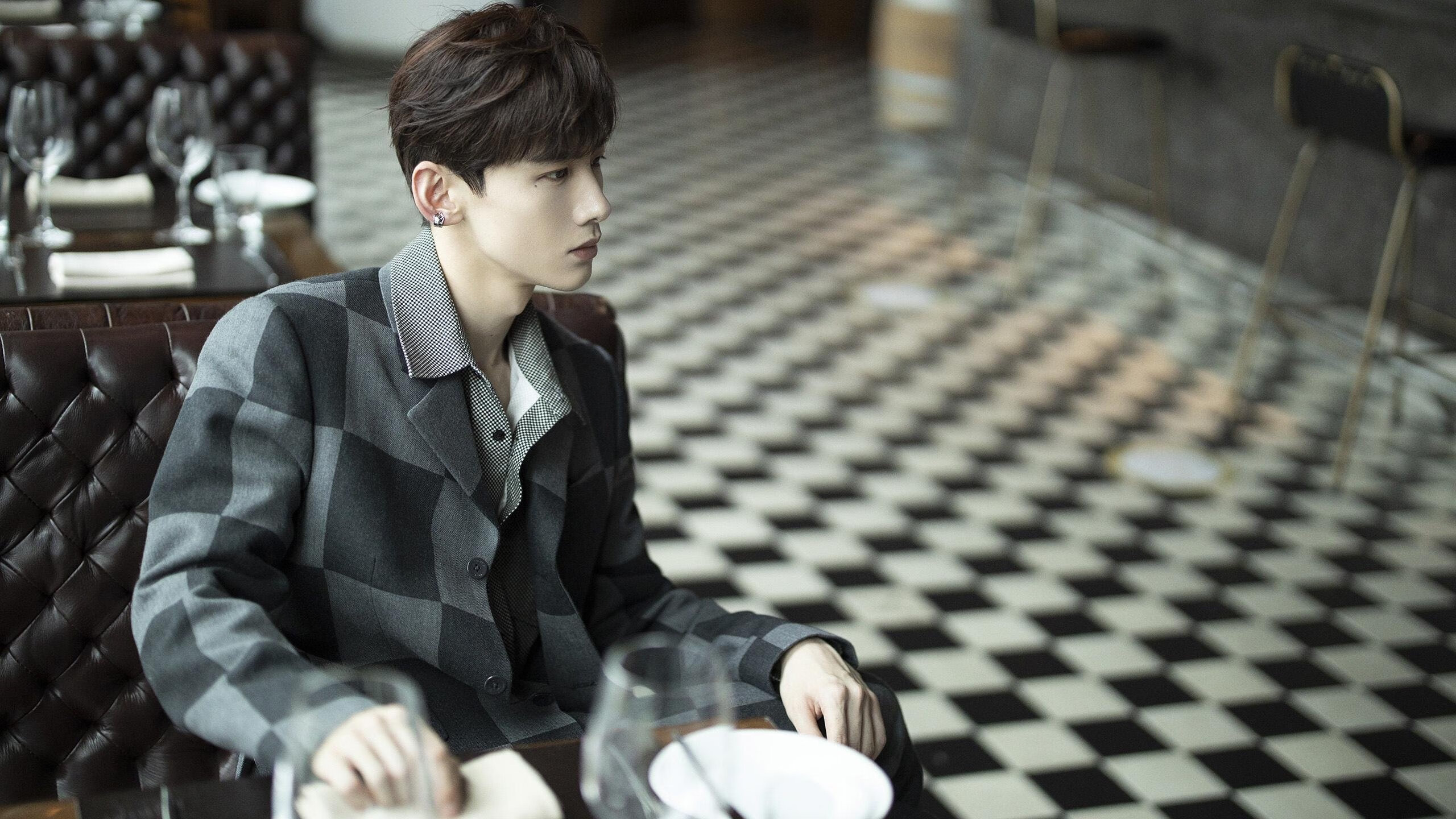 开云体育下载-胜利的蓝图，巨星镌刻，奥斯梅恩如何以一己之力重绘卡塔尔足球史诗