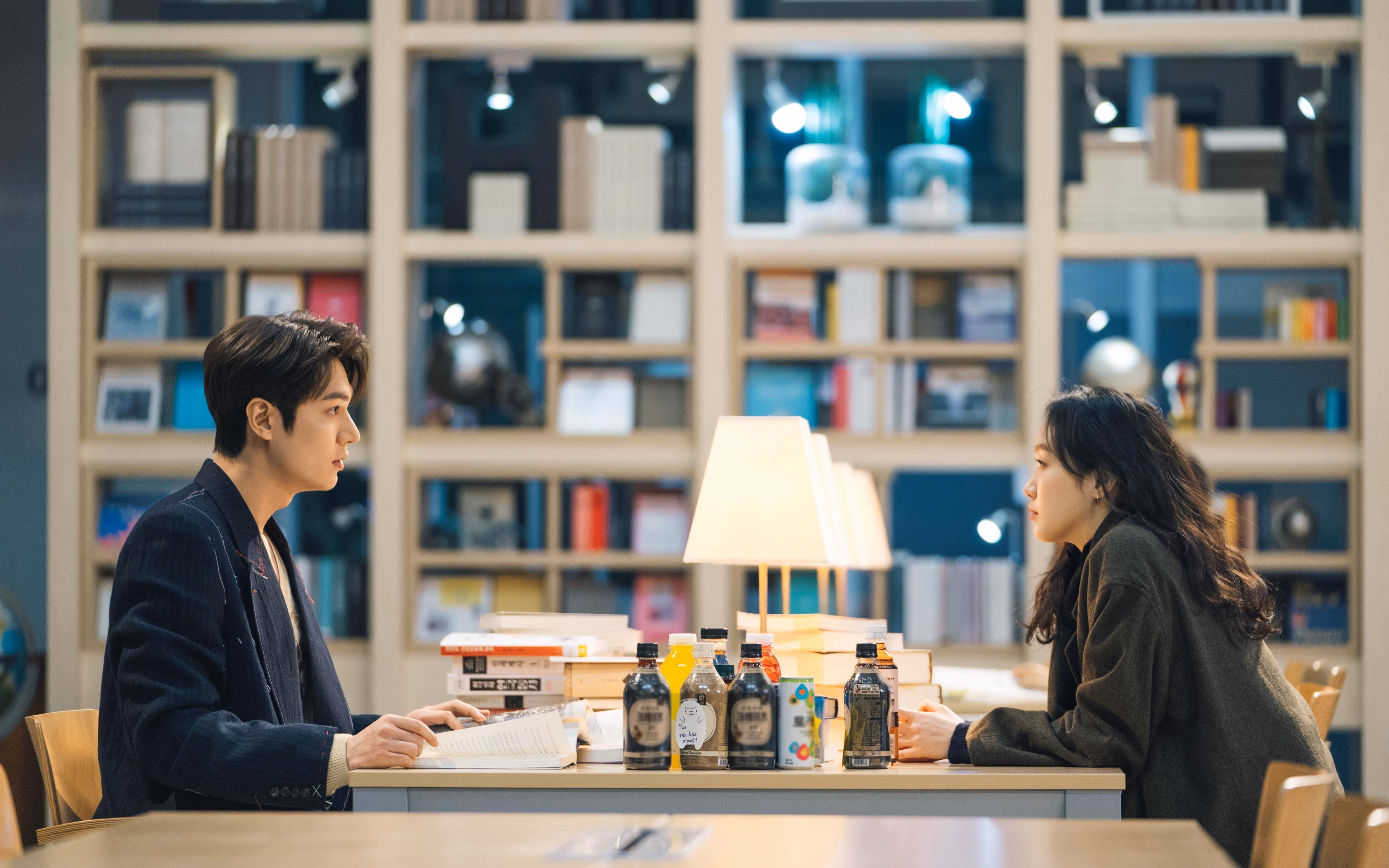 开云体育-节奏为王,从绿茵场到硬木地板的胜利法则