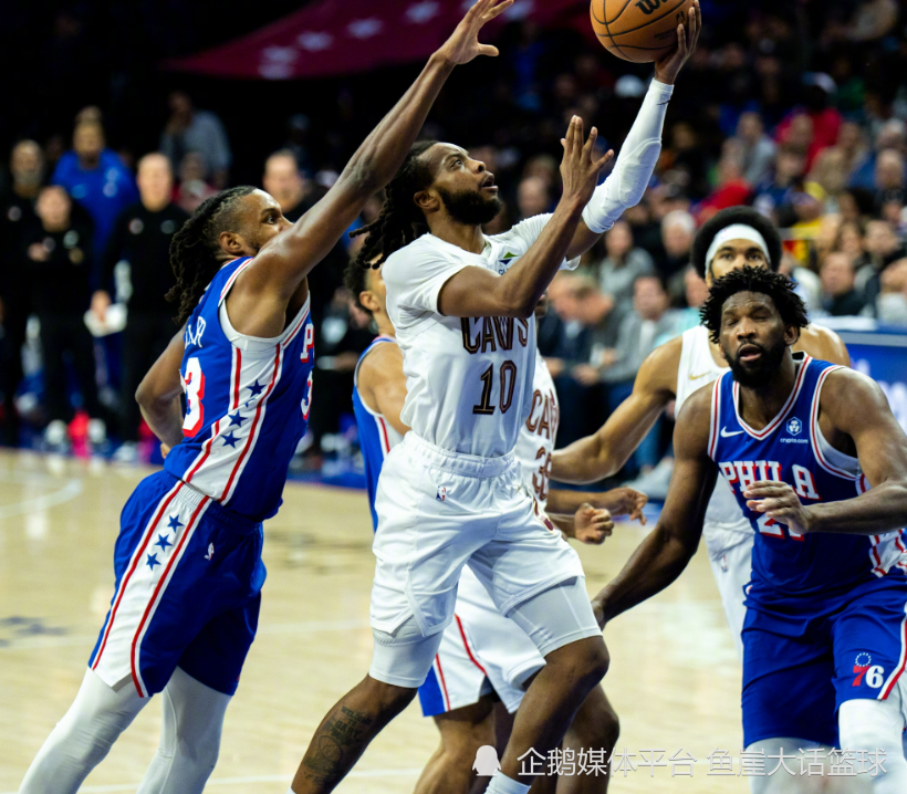 开云体育官网-骑士速胜热火，米切尔成为关键先生